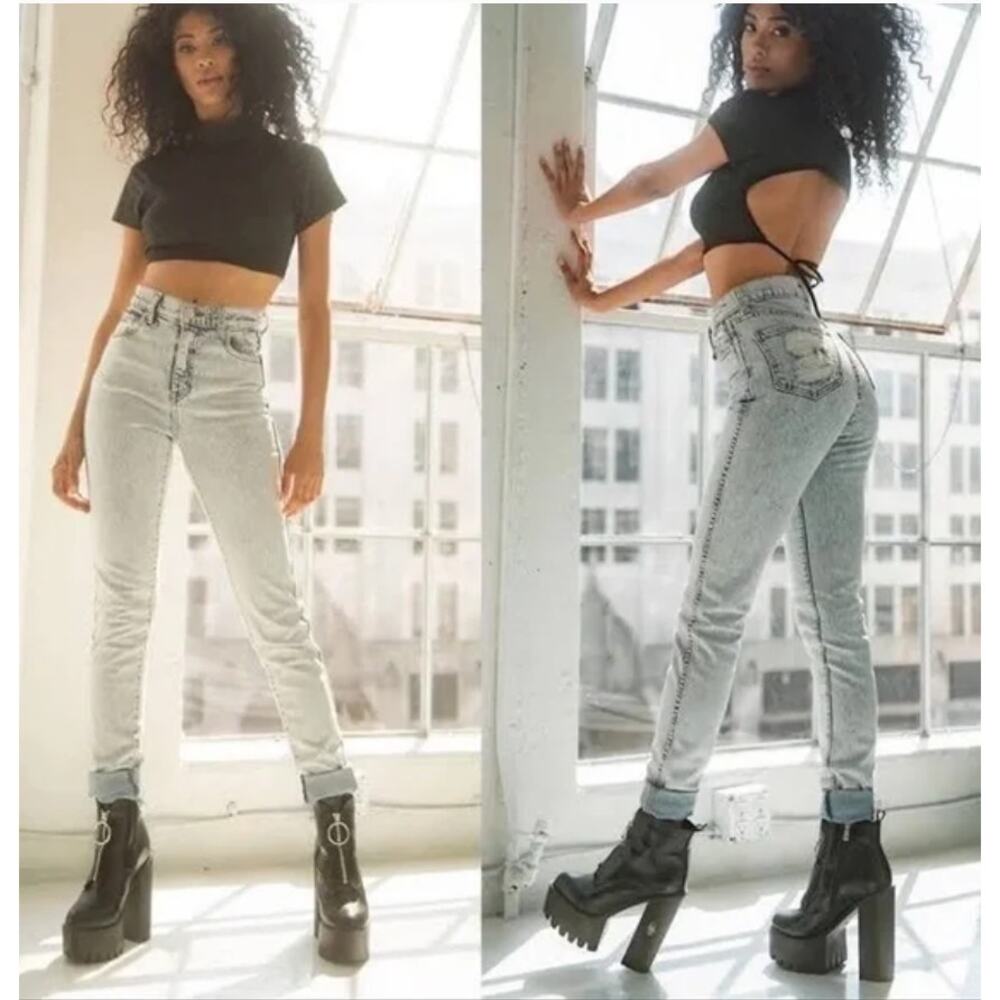 Revice Denim Women Uptown Mom Jean in Stardust Size 28 Acid Wash High Rise Ankle